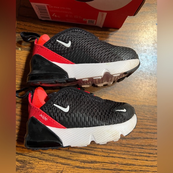 Nike Air Max 270 red boys 4c - Picture 3 of 6